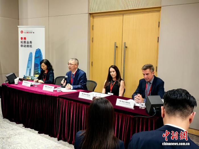 深入解析：最新足球赛事战术与球员表现 - 九游fengchen