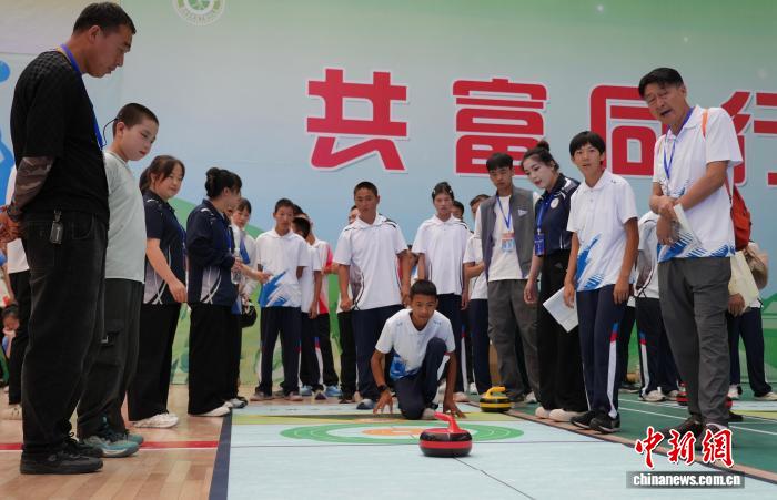 深入解析：最新足球赛事战术与球员表现 - 九游fengchen